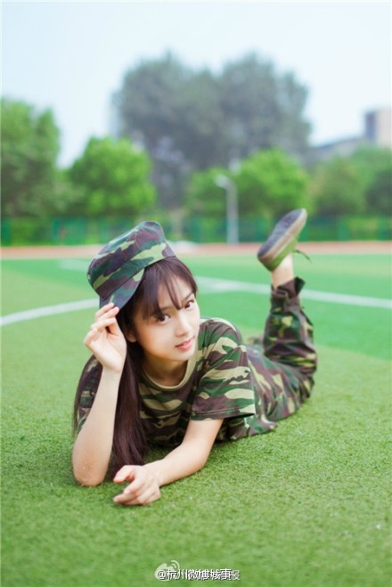 浙大軍訓女神JOYIN清純照曝光