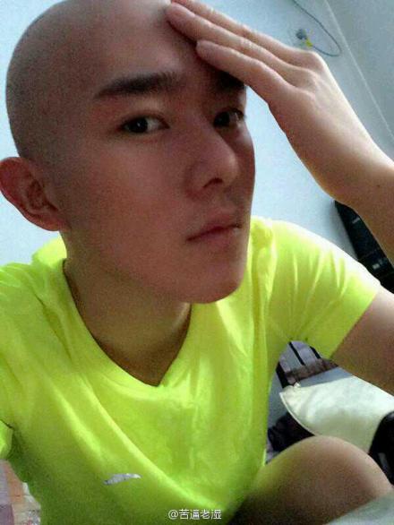 成都最帥交警秦思瀚