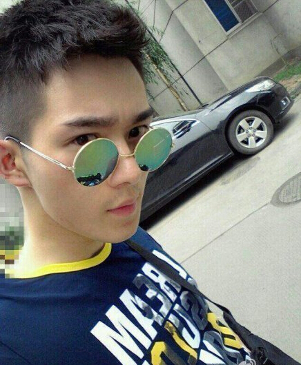 成都最帥交警秦思瀚