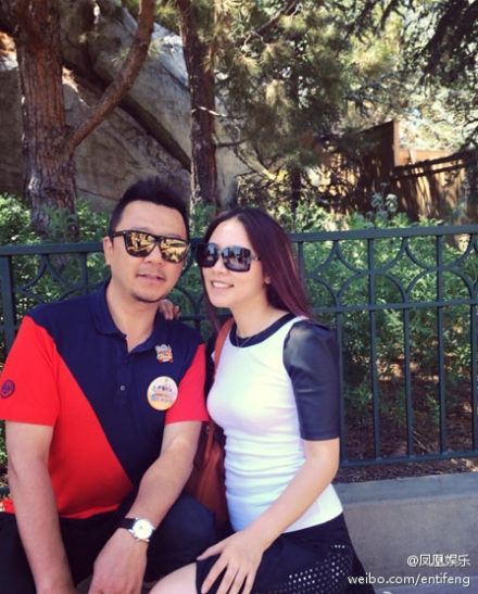 郭濤和妻子李燃合影