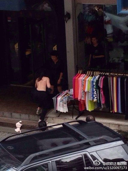 溫州人民路女小偷被扒光衣服