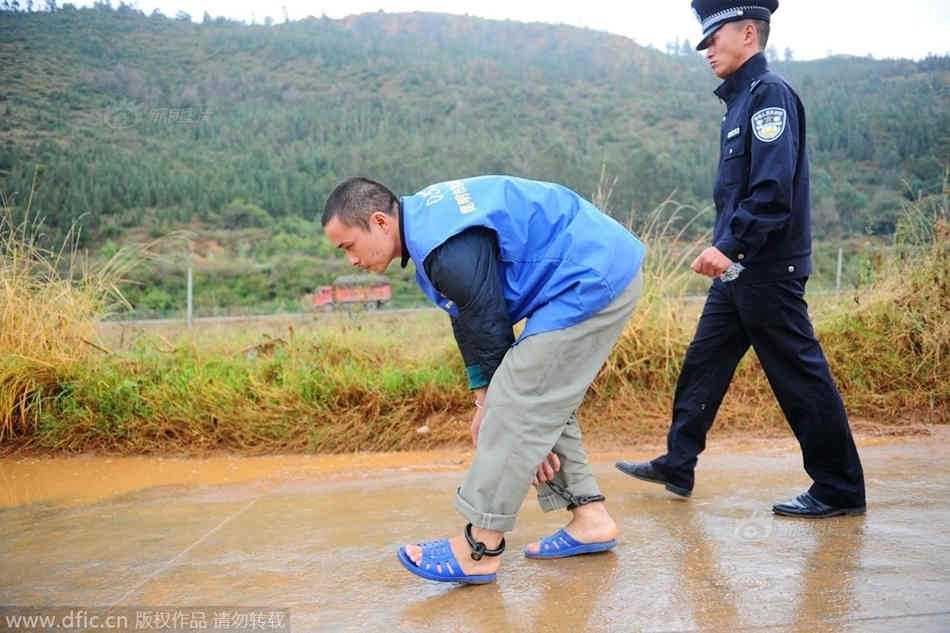 14歲少女和25歲男友殺出租車司機