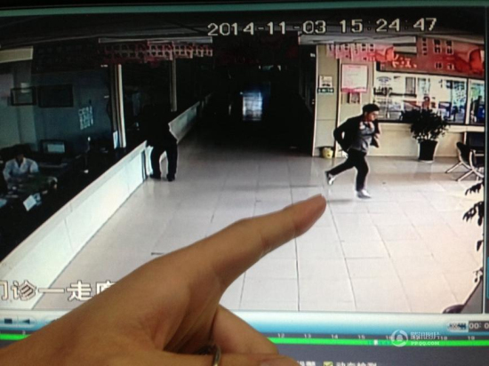 男子捅傷男性麻醉師