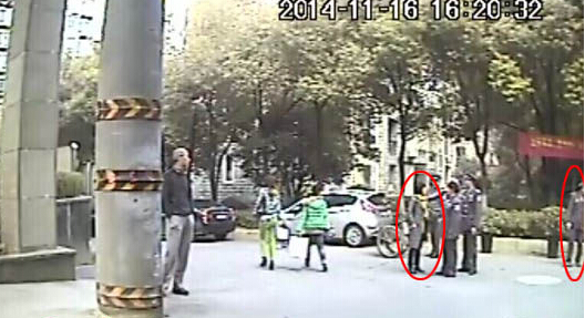 女官員罵保安看門狗 6旬保安被氣死