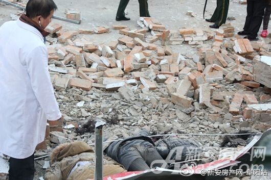 淮北同仁中學(xué)圍墻倒塌造成5名女學(xué)生死亡1人受傷