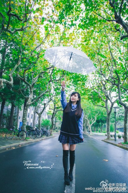 最美校服女生鄭凌莉