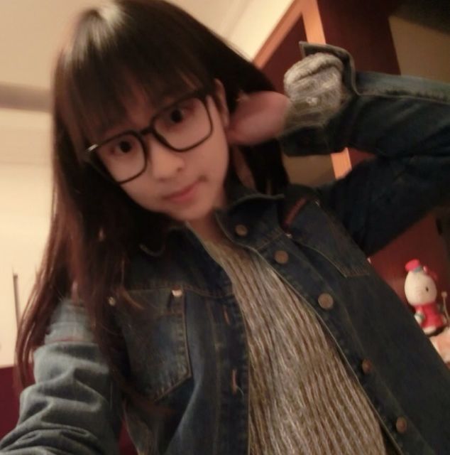 復旦女神鄭凌莉自拍照