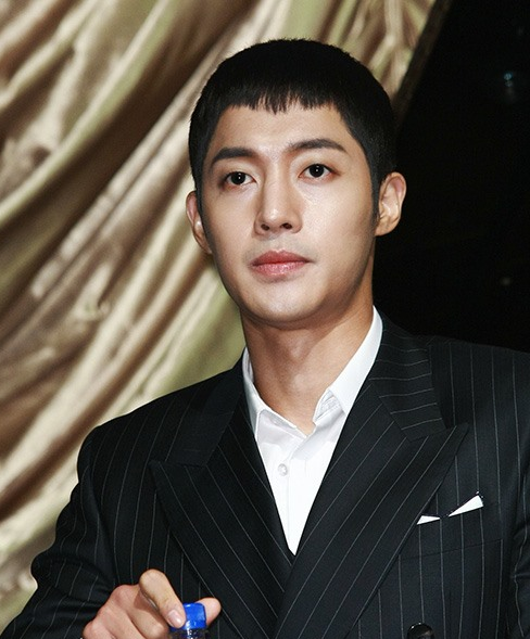 曝金賢重與女友復合