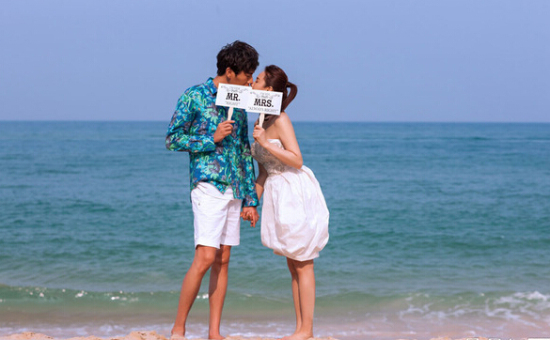 伊能靜秦昊結婚了