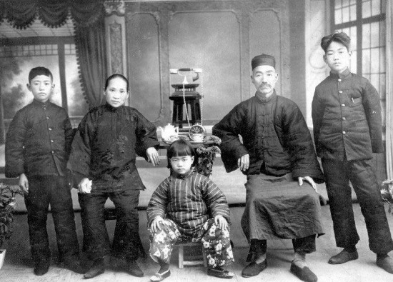 張藝謀顯赫家世