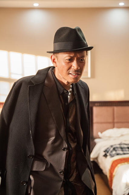 王學兵吸毒損失可能超1.5億元