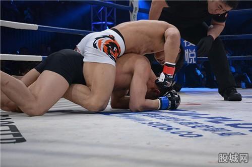 楊建平暴揍日本拳王