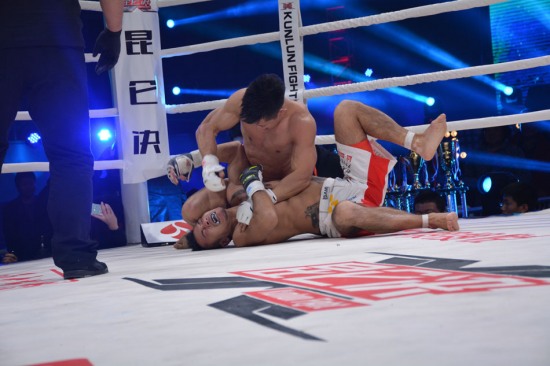 昆侖決mma自由搏擊楊建平暴揍日本拳王