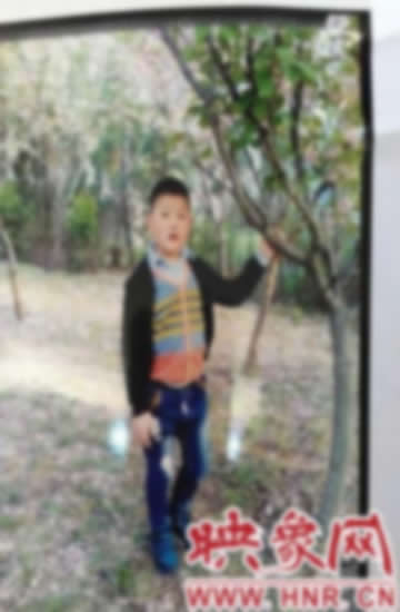 男童走失餓死救助站