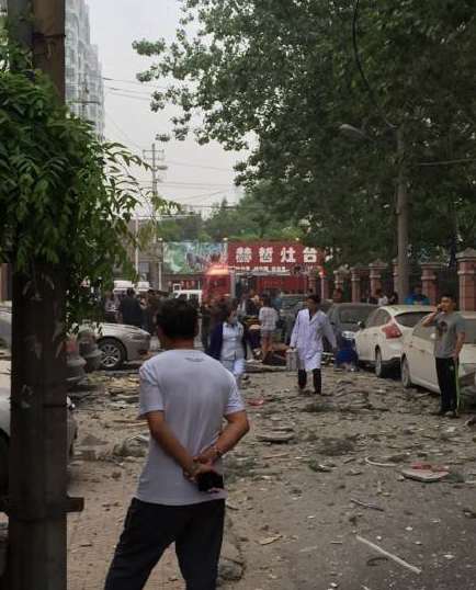 青島一酒店爆炸致2死多傷