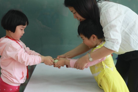 寧波習(xí)俗立夏斗蛋