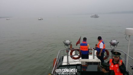 長江客輪沉船救援現場