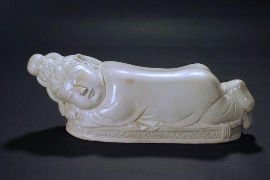 美人枕拍3.2億天價