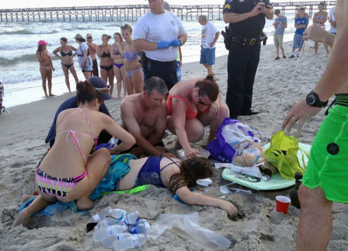 孩子被鯊魚咬斷肢體