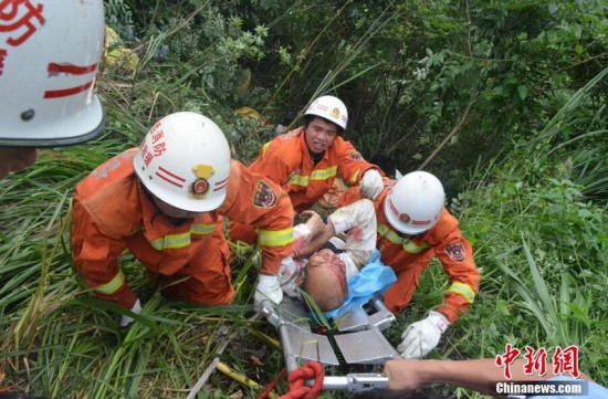 宜春寨下鎮(zhèn)梅塘村車禍