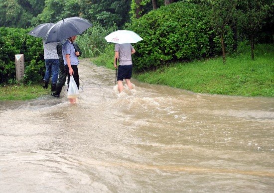 江蘇揚州遭遇暴雨