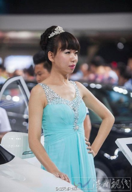 汽博會女子冒充車模