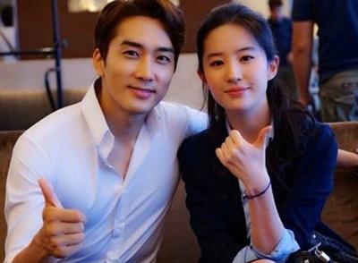 劉亦菲疑戀宋承憲曝光