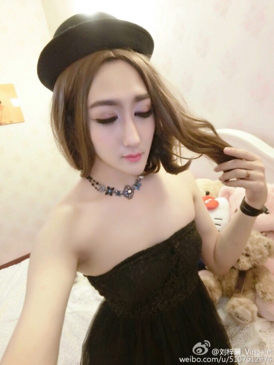 蛇精男叫板范冰冰