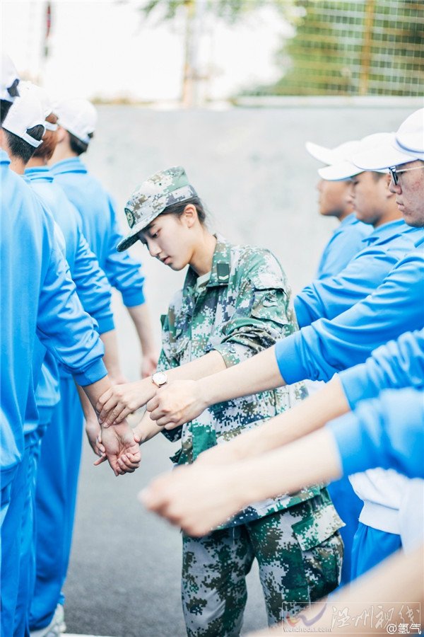 最美軍訓教官照片