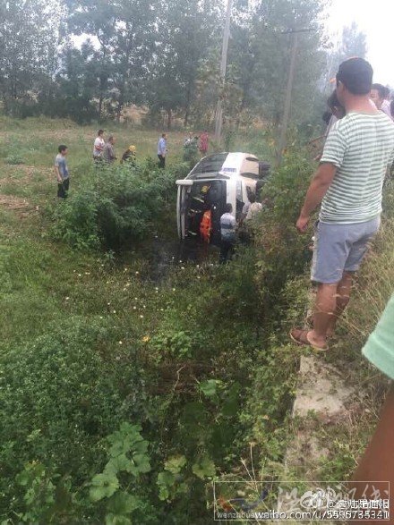 明港徐洼一國道上發(fā)生事故