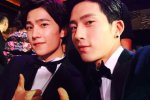楊洋與井柏然合影 兩人越長越像了