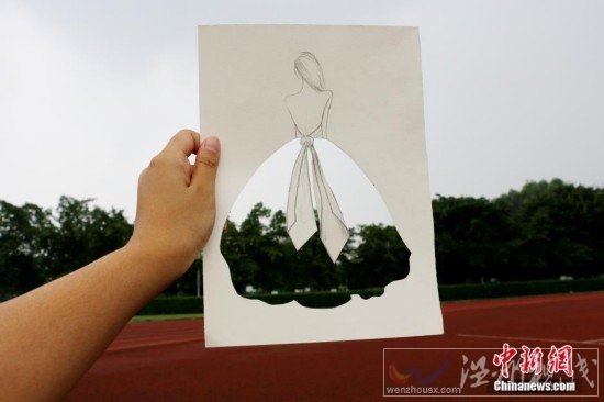 大學(xué)生設(shè)計(jì)把校景穿在身上