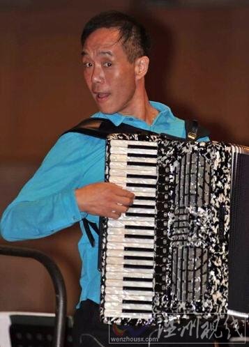 楊帆因腦溢血去世