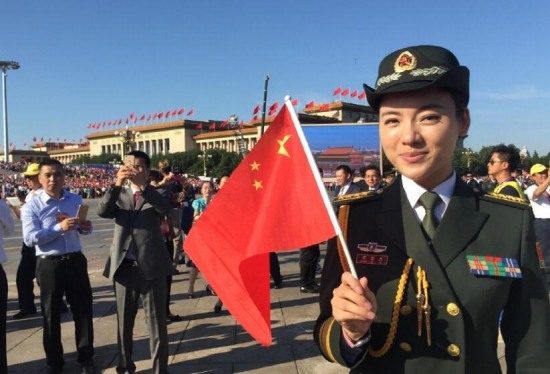 陳思思曬軍裝照