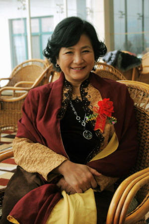 武俠影后鄭佩佩憶當年懷孕8次流產4次