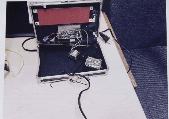 美國少年自制鬧鐘遭拘捕