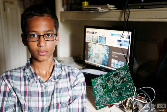 美國少年自制鬧鐘遭拘捕