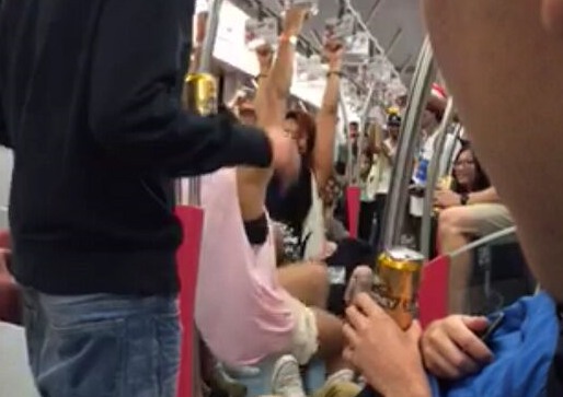 外籍乘客地鐵打鬧