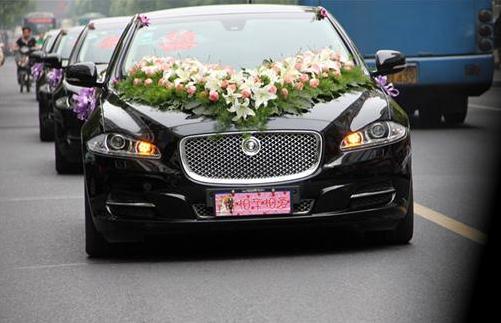 國(guó)慶扎堆迎親跟錯(cuò)車隊(duì)