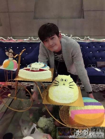 張翰生日女友娜扎現身慶祝