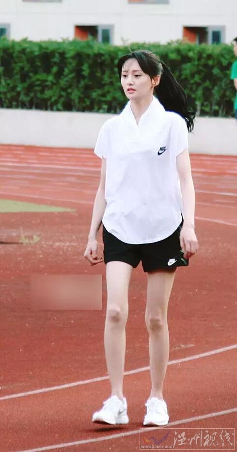 已經骨瘦如柴的鄭爽