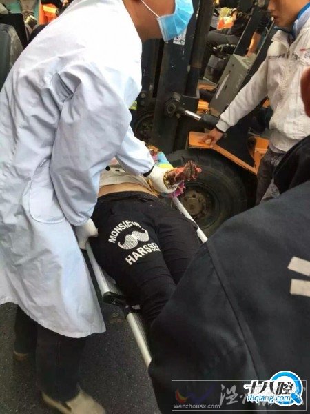 母女被卷入車輪下