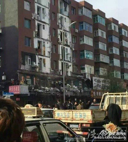 東方廣場附近發生坍塌事故