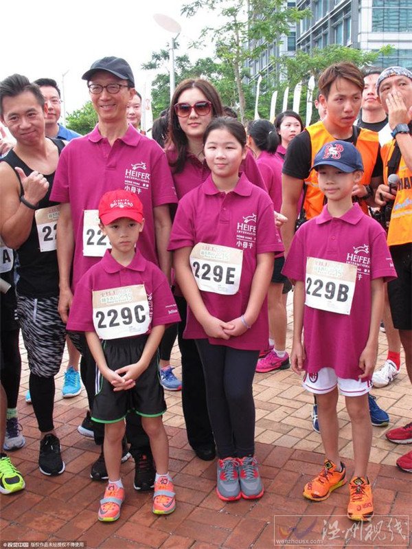 跳水皇后身材走樣