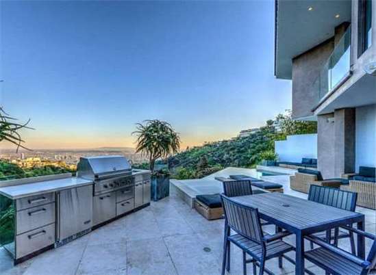 宅男靠游戲買豪宅