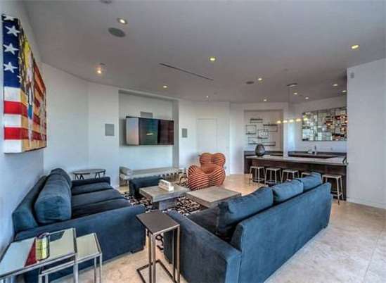 宅男靠游戲買豪宅