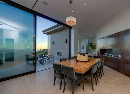 宅男靠游戲買豪宅