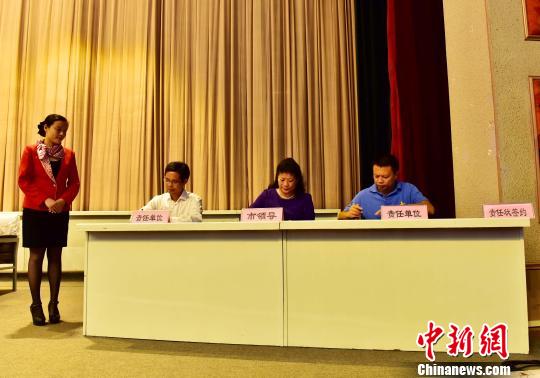 10月23日,廣西桂林市召開旅游市場(chǎng)秩序整治大行動(dòng)動(dòng)員會(huì)。 唐夢(mèng)憲 攝