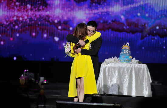 范冰冰祝福張靚穎