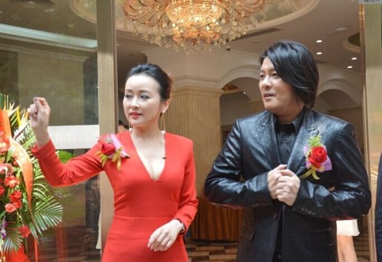 歌手阿杜變老板